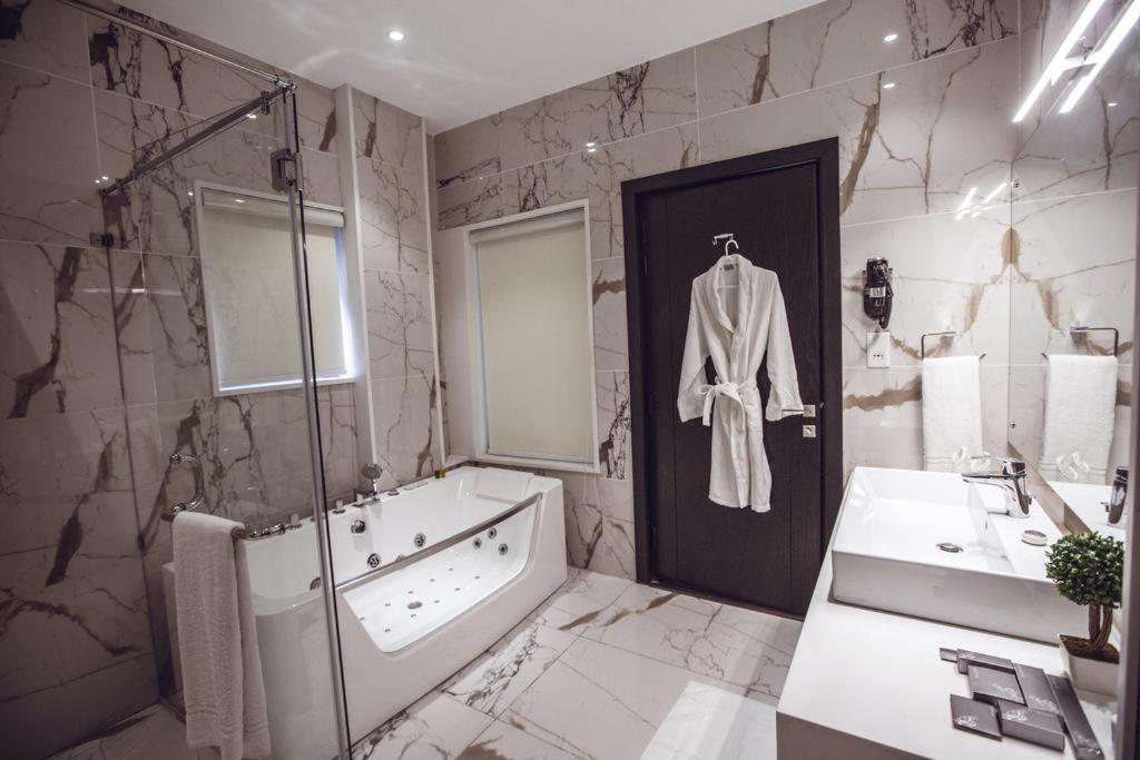 Grand Ittehad Boutique Hotel 拉合尔 外观 照片