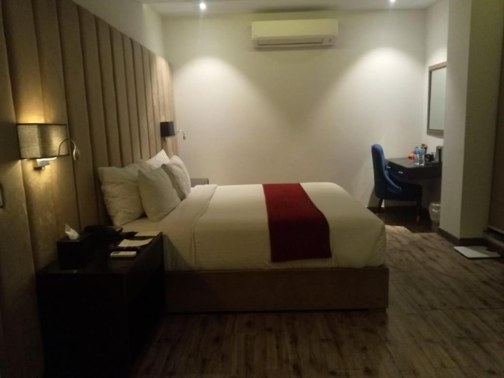 Grand Ittehad Boutique Hotel 拉合尔 外观 照片